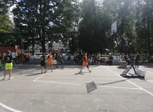 В Вышнем Волочке состоялся турнир по дворовому баскетболу