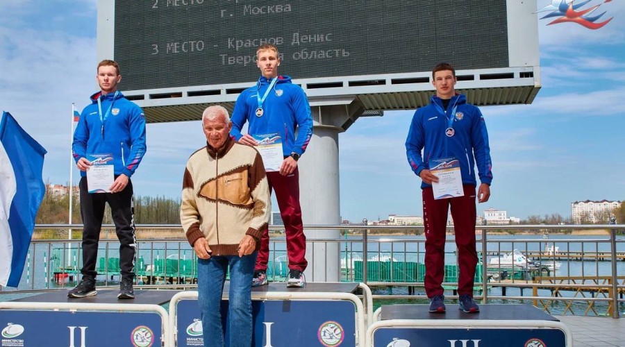 Вышневолоцкий гребец оформил золотой дубль на всероссийских соревнованиях