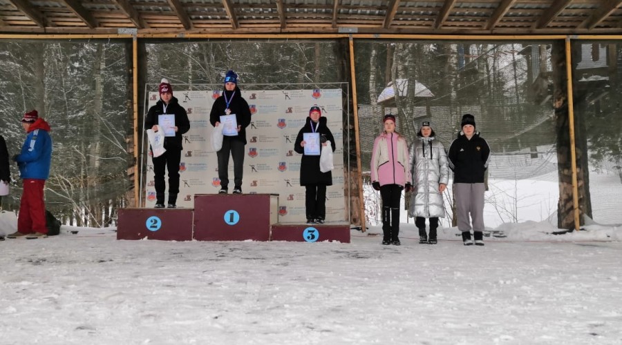Вышневолоцкие лыжники поборолись за призы ЗМС России Олимпийской Чемпионки Натальи Непряевой