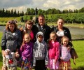 Вышневолочане могут проголосовать за семью Андроник, участвующих в областном конкурсе «Лучшее семейное подворье – 2022»