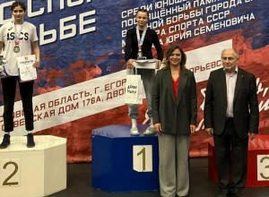 Девушка-борец из Вышнего Волочка покорила пьедестал всероссийских соревнований