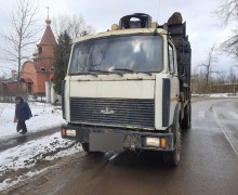 В Вышневолоцком городском округе пешеход погиб под прицепом, который оторвался от МАЗа