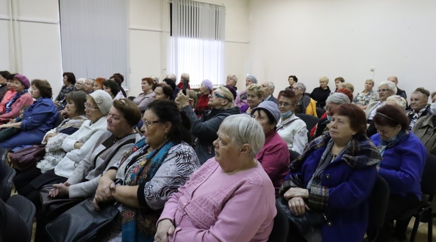 В Вышневолоцком краеведческом музее отметили Международный день пожилых людей