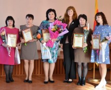 В Вышневолоцком городском округе  наградили участников конкурса «Педагог года» и учителей, подготовивших победителей и призеров региональных олимпиад