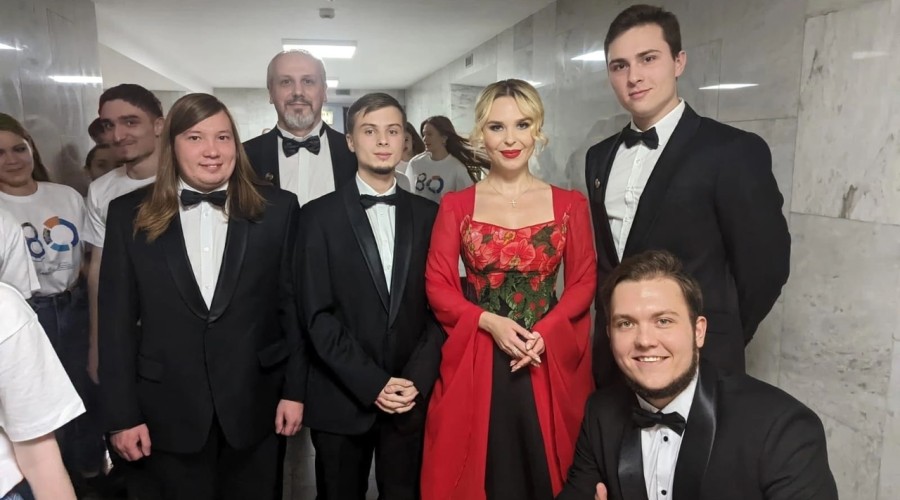 Вышневолочанин Максим Колюбин в составе академического мужского хора МИФИ выступил на сцене Государственного кремлёвского дворца