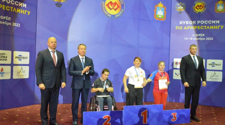 Вышневолочанка Зинятуллина Елена завоевала бронзовую медаль на Кубке России-2022 по пара-армрестлингу