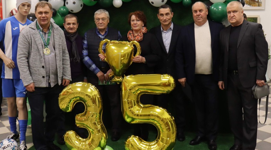 В Вышневолоцком краеведческом музее прошла презентация буклета, посвященного 35 -летию футбольного клуба Волочанин