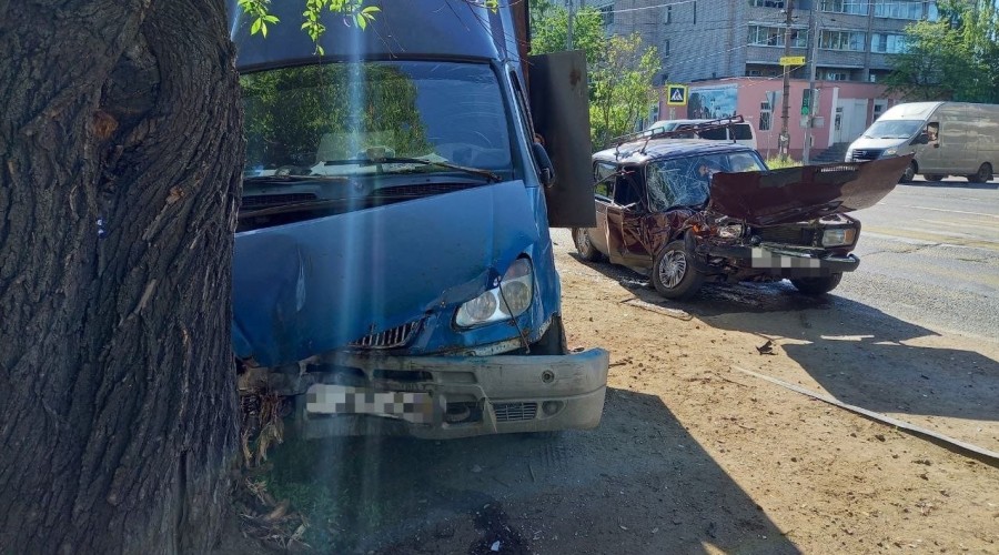 На Удомельском повороте в Вышнем Волочке произошло ДТП с пострадавшим