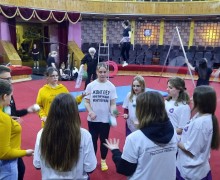Вышневолоцкие школьники побывали в Москве и научились жонглировать мячами