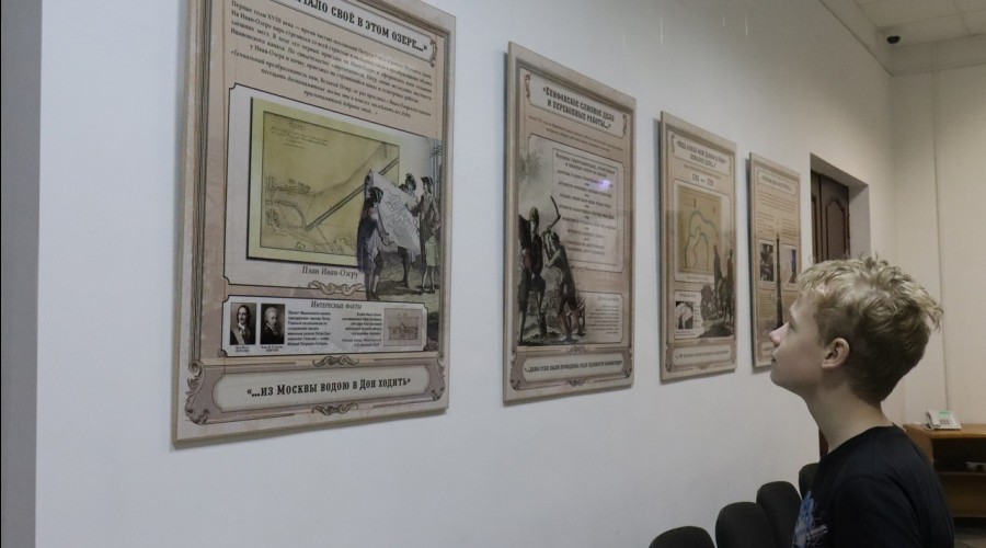 В Вышневолоцком краеведческом музее открылась планшетная выставка «Виват, Петр Алексеевич!» 