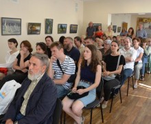 В Народной картинной галерее посёлка Солнечный Вышневолоцкого городского округа открылась выставка Урал