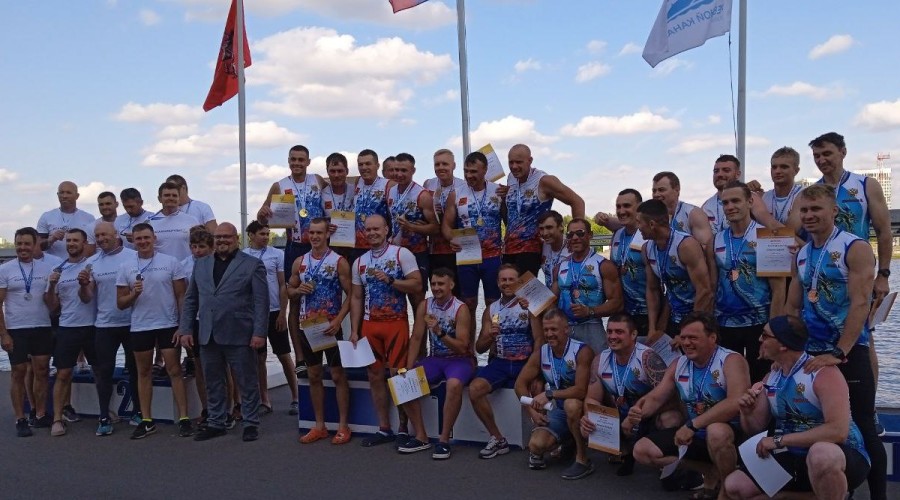 Вышневолоцкие спортсмены в составе тверского экипажа завоевали бронзу чемпиона России по гребле на «Драконах»