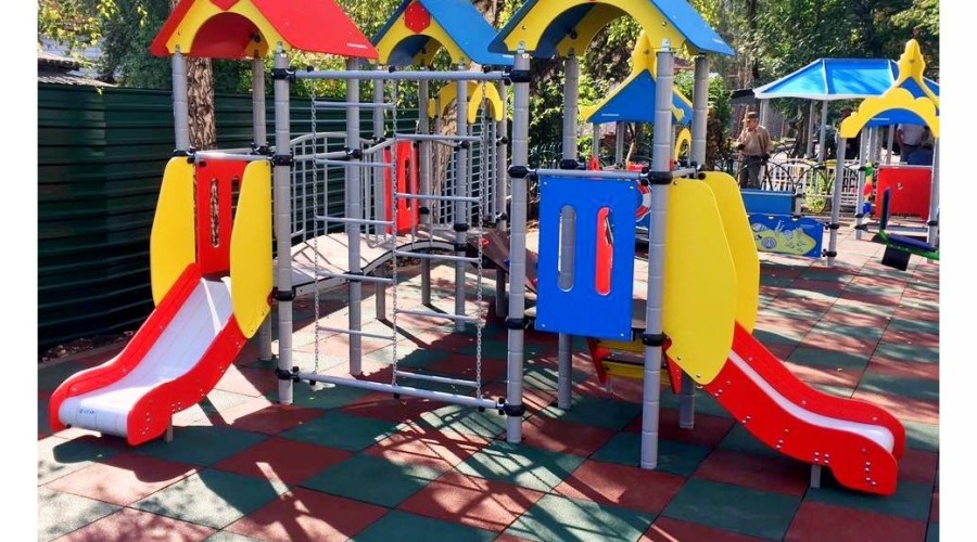 В детских садах Вышневолоцкого городского округа установят новые детские уличные игровые комплексы