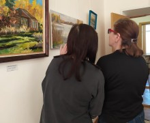 В Народной картинной галерее Вышневолоцкого городского округа открылась выставка художника Натальи Богдановой