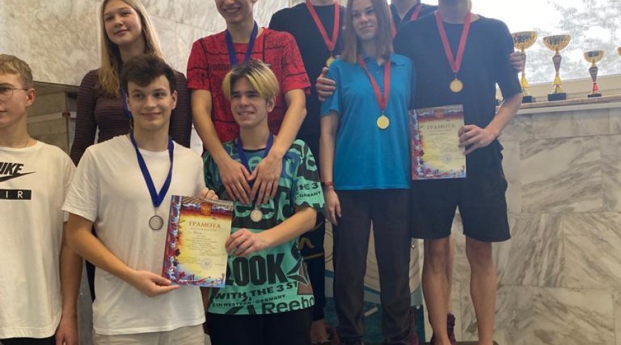 Спортсмены из Вышнего Волочка хорошо показали себя на межмуниципальных  соревнованиях по плаванию  «Кубок малых городов Тверской области»