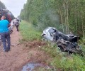 В Вышневолоцком городском округе легковая иномарка врезалась в лесовоз