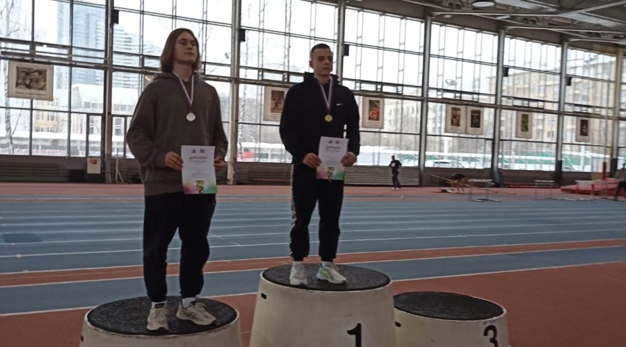 Вышневолоцкие спортсмены стали победителями и призёрами чемпионата и первенства Тверской области по легкой атлетике