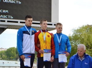Вышневолоцкие юниоры заняли призовые места на всероссийских соревнованиях по гребле на байдарках и каноэ на дистанции 500 метров