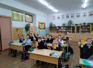 Сотрудники Вышневолоцкой Госавтоинспекции напоминают школьникам о безопасности на дороге