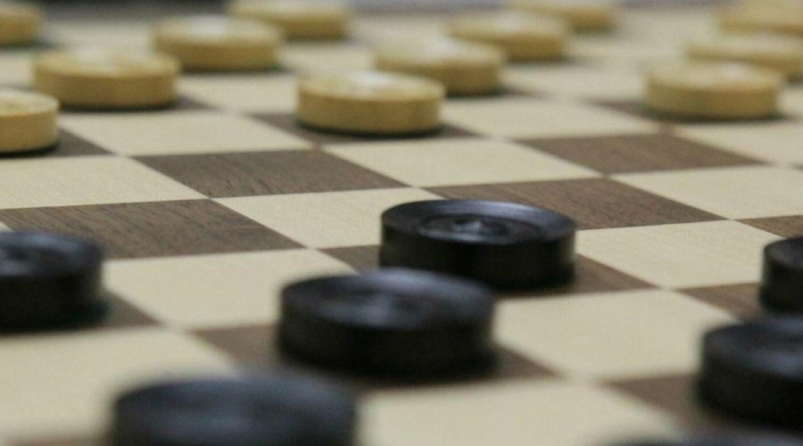 Вышневолоцкие шашисты завоевали медали первенства области на стоклеточной доске