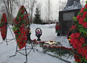 23 февраля в Вышневолоцком городском округе состоятся торжественные мероприятия и возложения венков и цветов к обелискам и памятникам, павших защитников Отечества