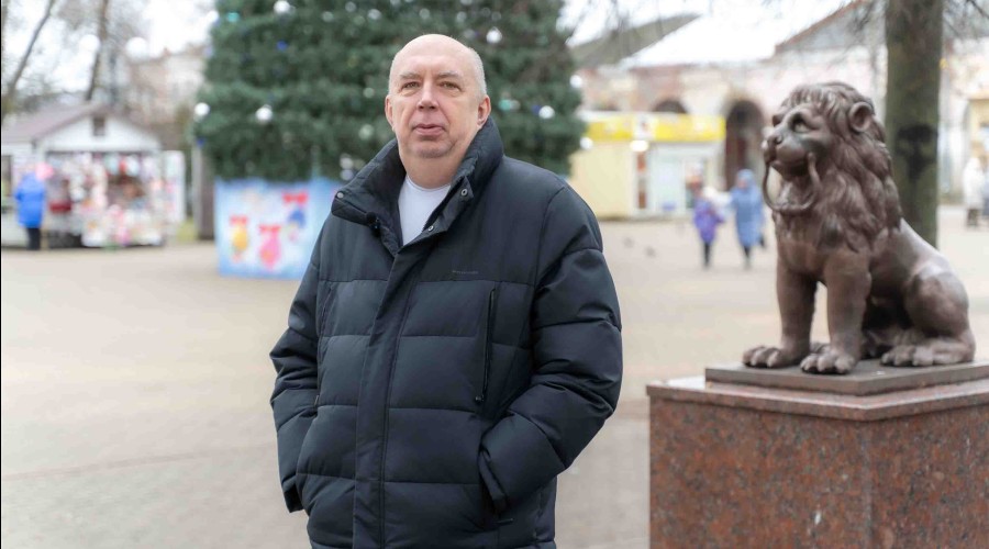 Директор Вышневолоцкого областного драматического театра поздравляет горожан с наступающими праздниками