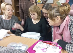 Мастерицы Вышневолоцкого дома народных ремёсел научились вышивать Ведновской строчкой