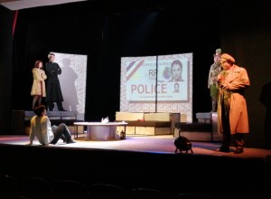 Премьера спектакля «Ловушка» состоялась на сцене Вышневолоцкого областного драматического театра. Видео