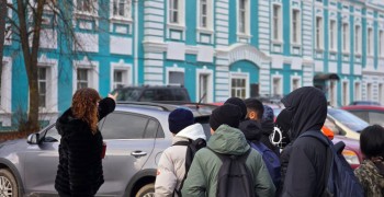 В Вышнем Волочке полицейские вместе с общественниками провели для школьников экскурсию по городу