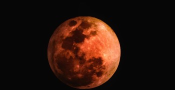 8 ноября произойдет полное лунное затмение