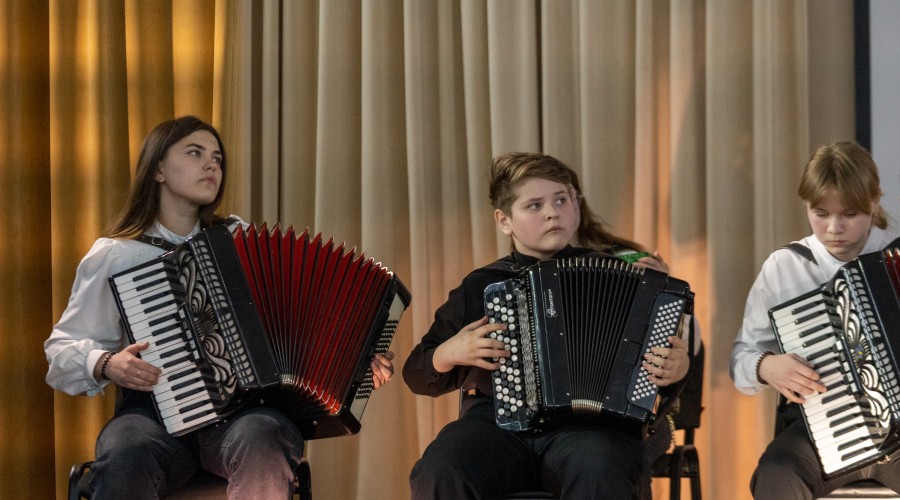 В Вышневолоцкой детской школе искусств состоялся отчётный концерт, посвящённый Дню Победы