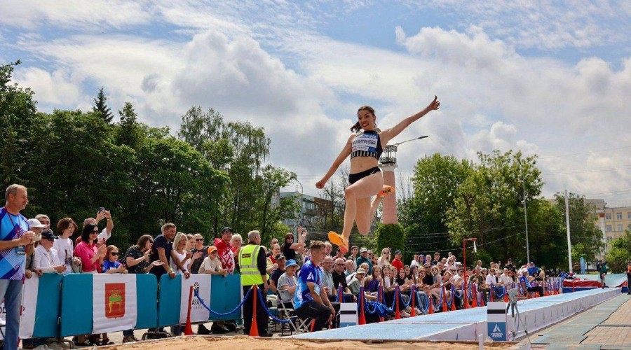 Легкоатлетка из Вышнего Волочка с личным рекордом допрыгнула до медали Athletics League