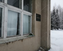 В Вышневолоцком городском округе открыли памятную доску художнику Григорию Чайникову. Видео