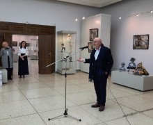 В Твери открылась выставка О живописи и кукольных грезах вышневолочанина Дмитрия Азарова и Елены Симаковой