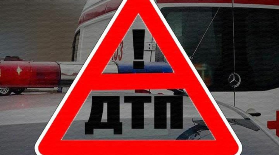 В Вышневолоцком городском округе на трассе М-10 столкнулись две иномарки