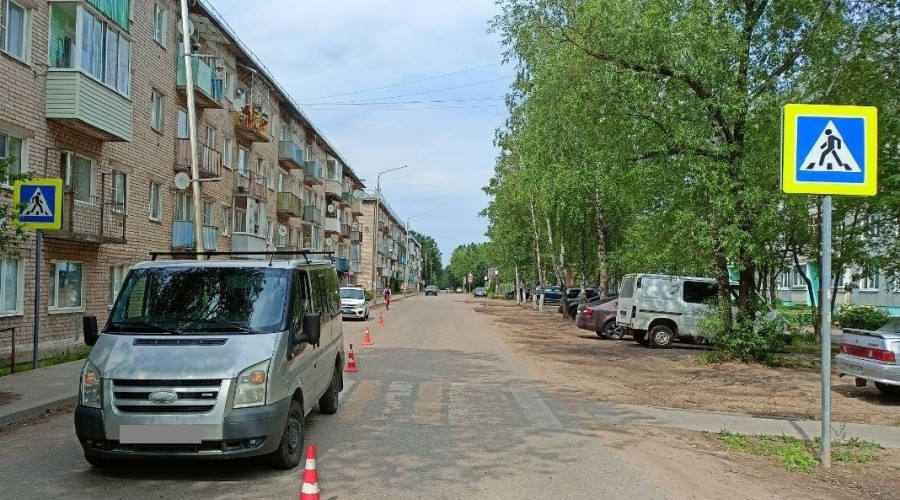 На пешеходном переходе в Вышнем Волочке сбили молодую девушку