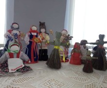 В Вышневолоцкой центральной библиотеке работает выставка льняных кукол