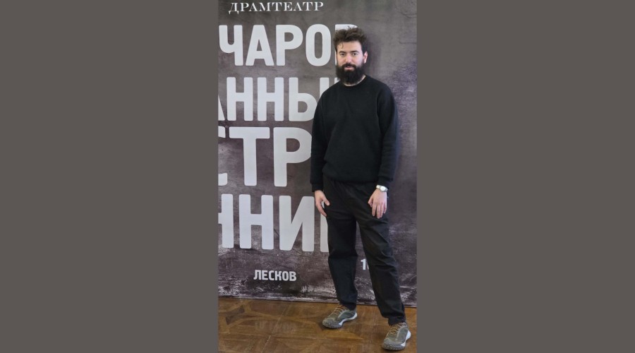 Интервью с художником Вышневолоцкого театра Мартыном Степановым. Видео