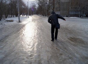 МЧС предупреждает вышневолочан о мокром снеге и гололедице 23 ноября