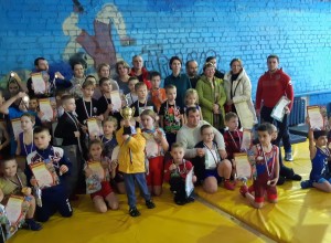 В Вышневолоцком городском округе состоялся новогодний турнир по спортивной борьбе среди юношей и девушек  2012-2014 г.р.
